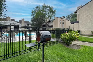 2021 Spenwick Dr, Houston, TX 77055 - Photo 26