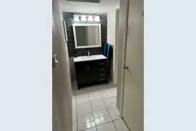 2021 Spenwick Drive #413, Houston, TX 77055 - Photo 16