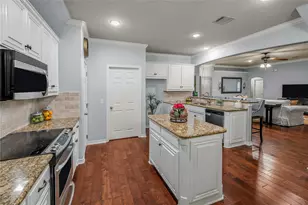 2477 Newark Cir, College Station, TX 77845 - Photo 12