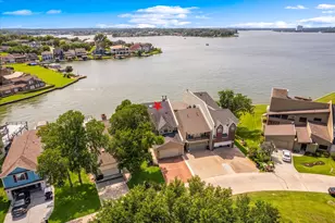 143 Capetown, Conroe, TX 77356 - Photo 2