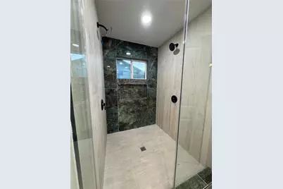 6210 Autumn Arbor Drive, Houston, TX 77092 - Photo 8