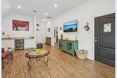 15014 Lake Shore Avenue, Baytown, TX 77523 - Photo 8