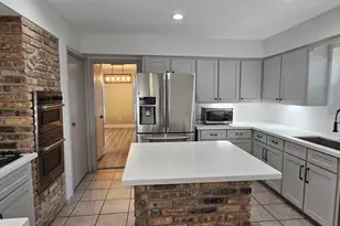 47 W Dansby Dr, Galveston, TX 77551 - Photo 10