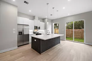 28 Bucan St, Houston, TX 77076 - Photo 12