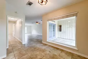 217 Mary Ann Dr, Friendswood, TX 77546 - Photo 18