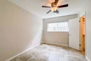 217 Mary Ann Dr, Friendswood, TX 77546 - Photo 18