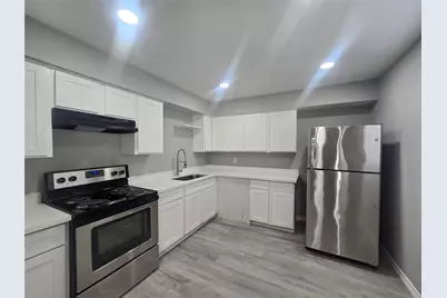 911 Avenue K #11, Galveston, TX 77550 - Photo 8