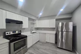 911 Avenue K, Galveston, TX 77550 - Photo 8
