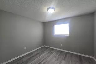 911 Avenue K, Galveston, TX 77550 - Photo 2