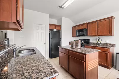 12131 Estelle Lane, Pinehurst, TX 77362 - Photo 14