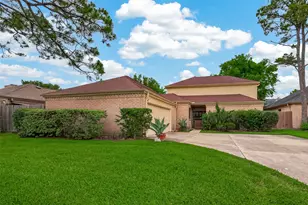 11614 Cedar Creek Dr, Houston, TX 77077 - Photo 1