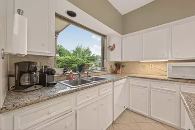 11614 Cedar Creek Drive, Houston, TX 77077 - Photo 2