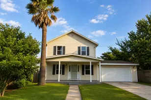 2308 Hollywood Ave, Galveston, TX 77551 - Photo 1