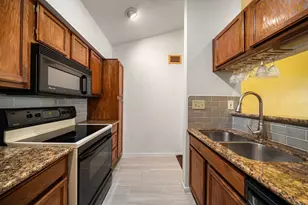 2121 El Paseo St, Houston, TX 77054 - Photo 10