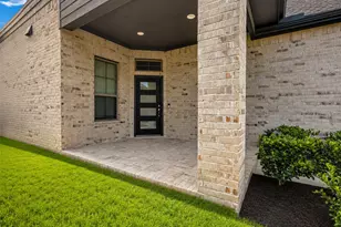 10643 Wild Chives, Conroe, TX 77385 - Photo 2