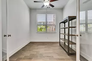 10643 Wild Chives, Conroe, TX 77385 - Photo 4