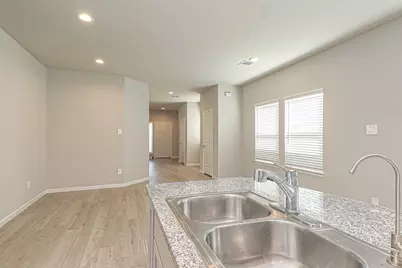 9254 Sea Garden Street, Houston, TX 77034 - Photo 6