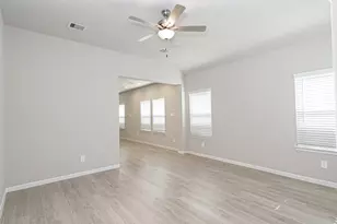 9254 Sea Gdn St, Houston, TX 77034 - Photo 14