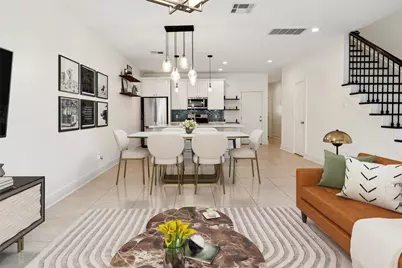 205 E 43rd Street, Houston, TX 77018 - Photo 2