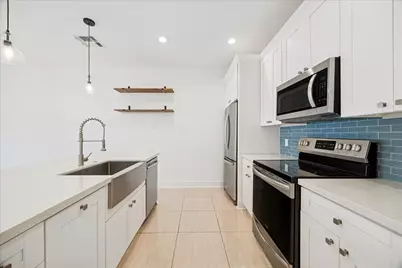 205 E 43rd Street, Houston, TX 77018 - Photo 8