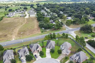 2311 Parker Ct, Brenham, TX 77833 - Photo 32