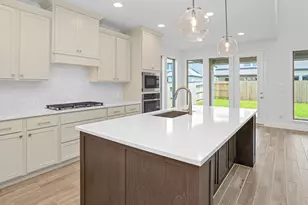 220 Silver Sage Ct, Conroe, TX 77304 - Photo 8