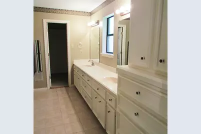 2232 Azalea Circle Circle, Huntsville, TX 77340 - Photo 4