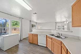 427 Remington Heights Dr, Houston, TX 77073 - Photo 8