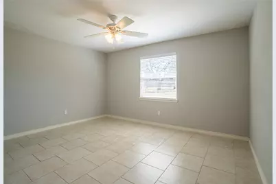 140 Lakewood Drive, Angleton, TX 77515 - Photo 32