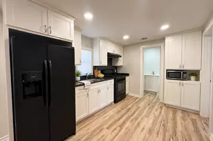 407 1/2 Walton St, Houston, TX 77009 - Photo 4