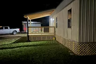 411 Oak Tree Dr, Point Blank, TX 77364 - Photo 2