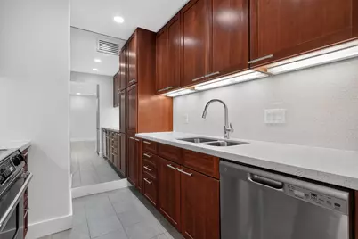 7575 Katy Freeway #63, Houston, TX 77024 - Photo 12