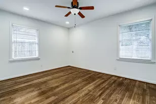 5805 Grape St, Houston, TX 77074 - Photo 14