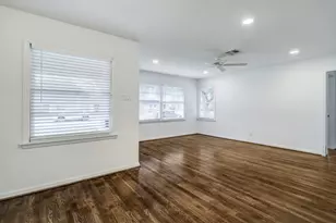 5805 Grape St, Houston, TX 77074 - Photo 6