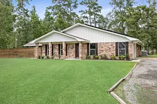 1019 Pineglen Dr, Sour Lake, TX 77659 - Photo 2