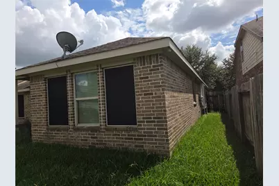 4403 Juniper Bay Lane, Baytown, TX 77521 - Photo 6