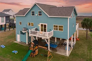 4021 Biscayne Beach Rd, Port Bolivar, TX 77650 - Photo 2