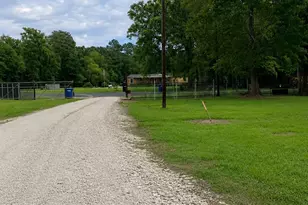 236 County Rd 4502, Dayton, TX 77535 - Photo 32