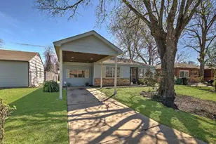 9309 Cathedral Dr, Houston, TX 77051 - Photo 4