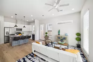 5221 Hillman St, Houston, TX 77023 - Photo 8