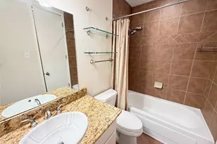 4515 Briar Hollow Pl, Houston, TX 77027 - Photo 22