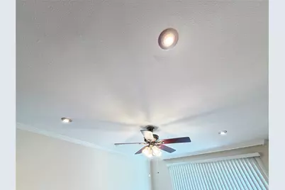 4515 Briar Hollow Place #315, Houston, TX 77027 - Photo 16