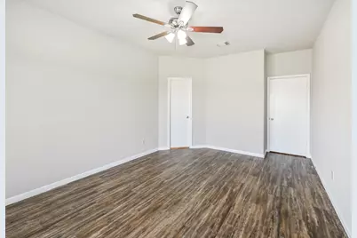 3805 Redbud Drive, La Porte, TX 77571 - Photo 8