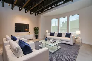 92 Dennis St, Houston, TX 77006 - Photo 4