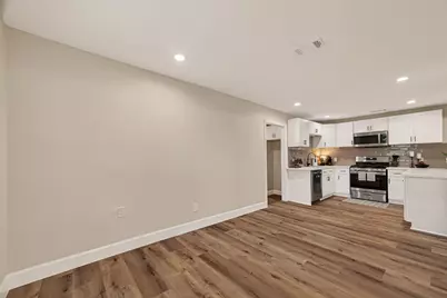917 S Main Street, Highlands, TX 77562 - Photo 10