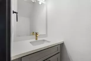 913 Panama Blvd, Houston, TX 77009 - Photo 12