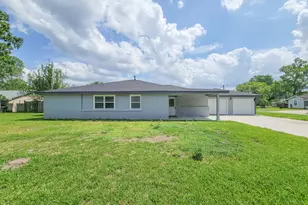 3304 Lincoln St, Liberty, TX 77575 - Photo 2