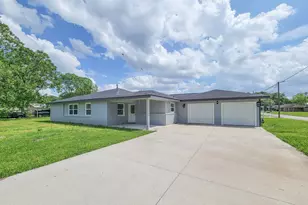 3304 Lincoln St, Liberty, TX 77575 - Photo 1