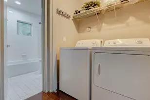 219 W Gray St, Houston, TX 77019 - Photo 8