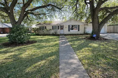 705 Inwood Drive, Baytown, TX 77521 - Photo 1